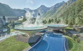 Aqua Dome 4 Sterne Superior Hotel & Tirol Therme Laengenfeld